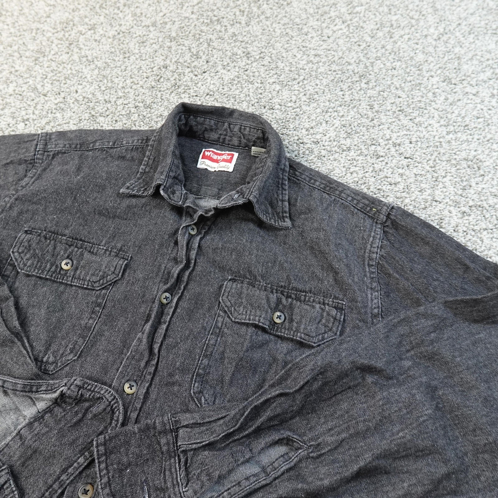 Wrangler Shirt Mens M Black Gray Denim Button Up Long Sleeve Casual Outdoor Work